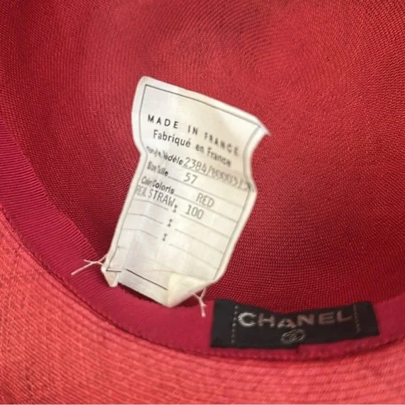 Chanel Elegant Red Women's Hat with Black Bow - Picture 4 of 5